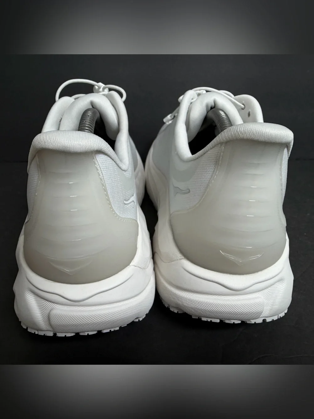 NEW Hoka One One Arahi SR Men’s Size 10.5 (2E WIDE) 1168714-WWH Shoes Rare White